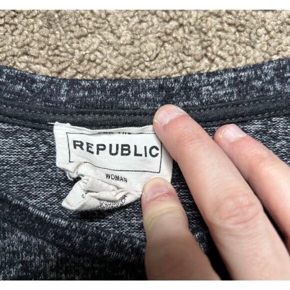 Women’s Size 1X For The Republic Heather Black Pocket T-Shirt - Picture 3 of 5